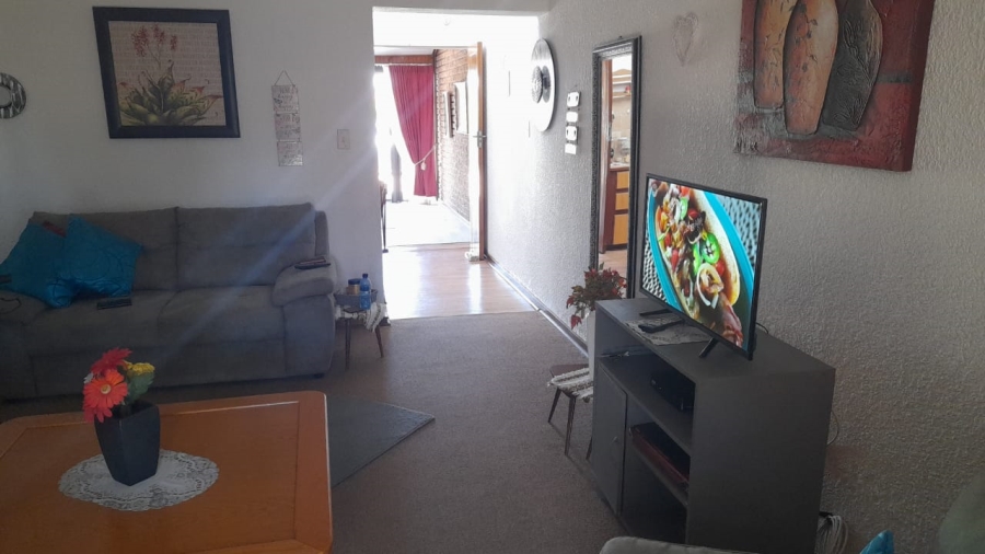 1 Bedroom Property for Sale in Oudorp North West